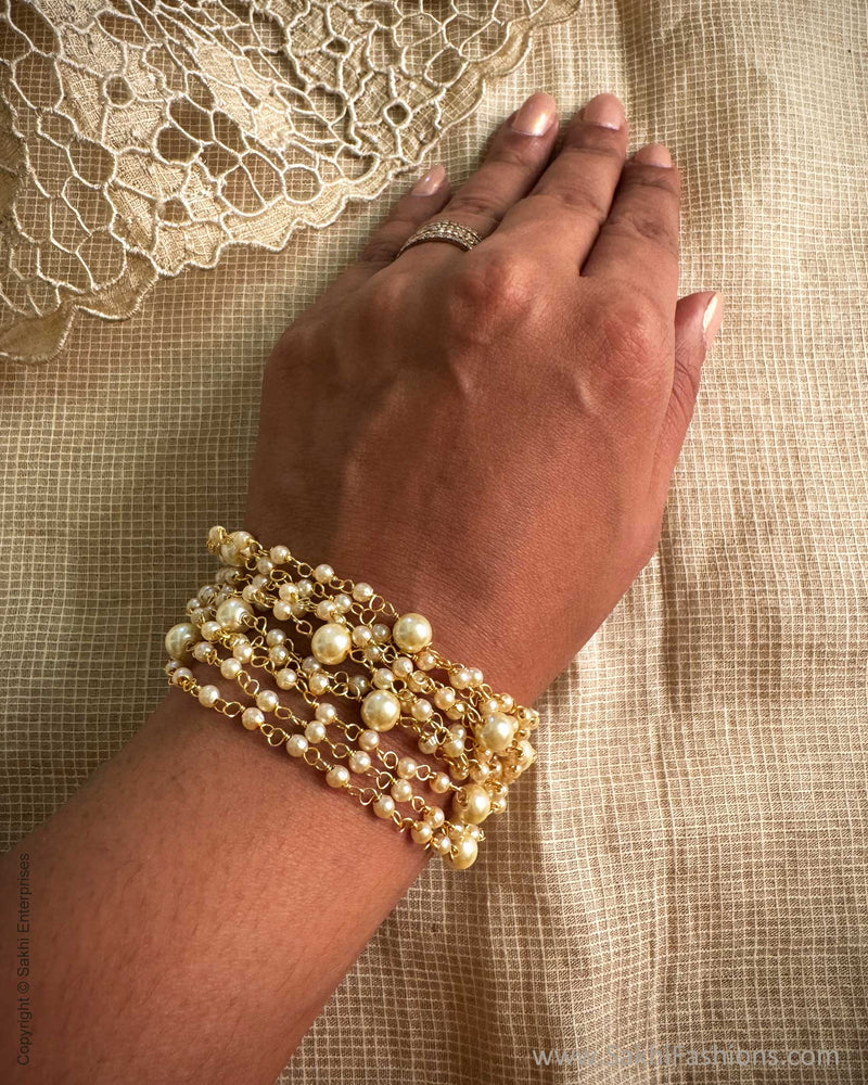 AJ-Y10415 Pearl Bracelet