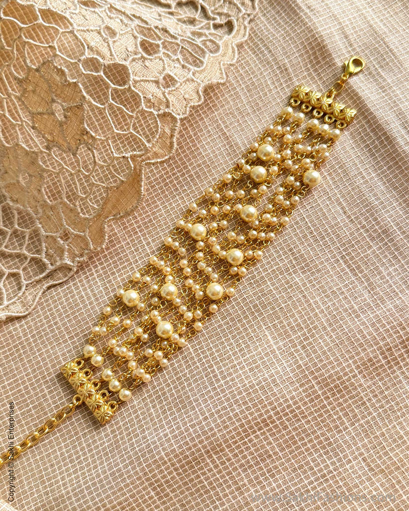 AJ-Y10415 Pearl Bracelet