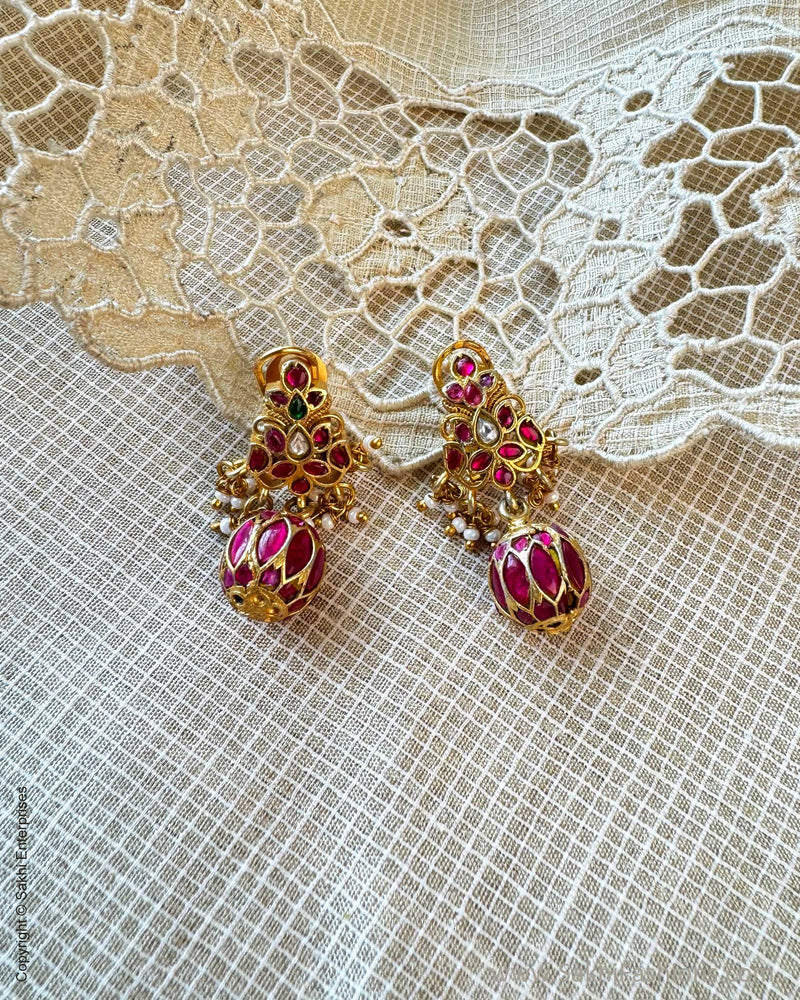 AJ-Y11430 Gold Earring