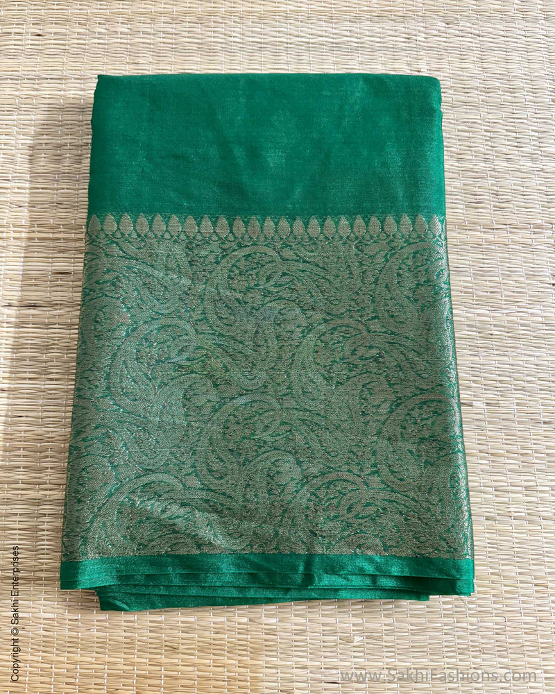 DP-X16082 Green Sari