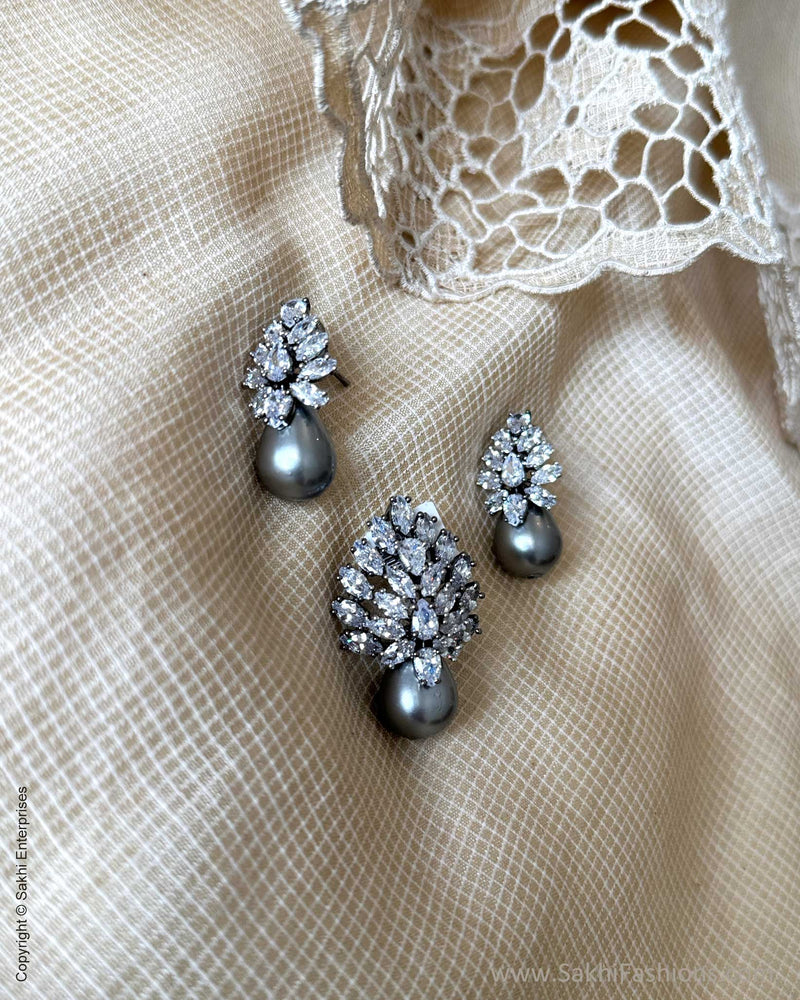 AJ-X31129 Grey Diamante Pendant Set