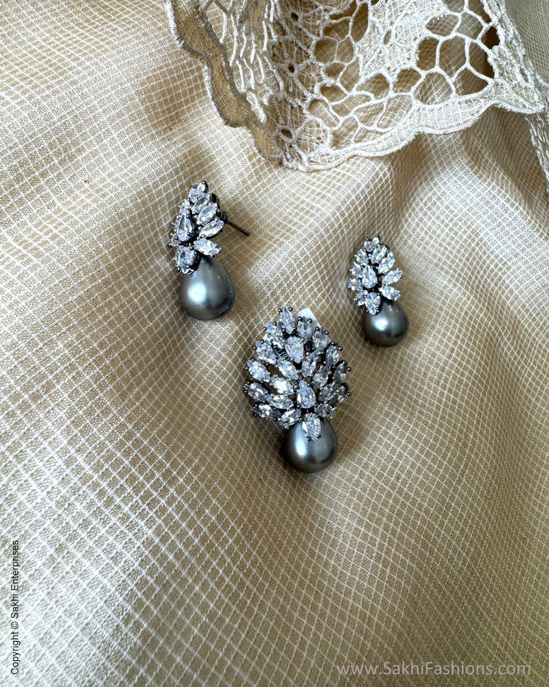 AJ-X31129 Grey Diamante Pendant Set