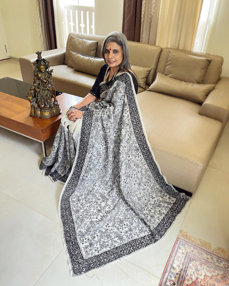 DP-W01413 Organza Chikankari Sari