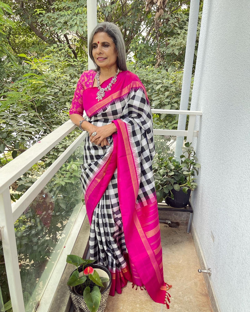 EE-W06132 Check Kanchi Silk Sari