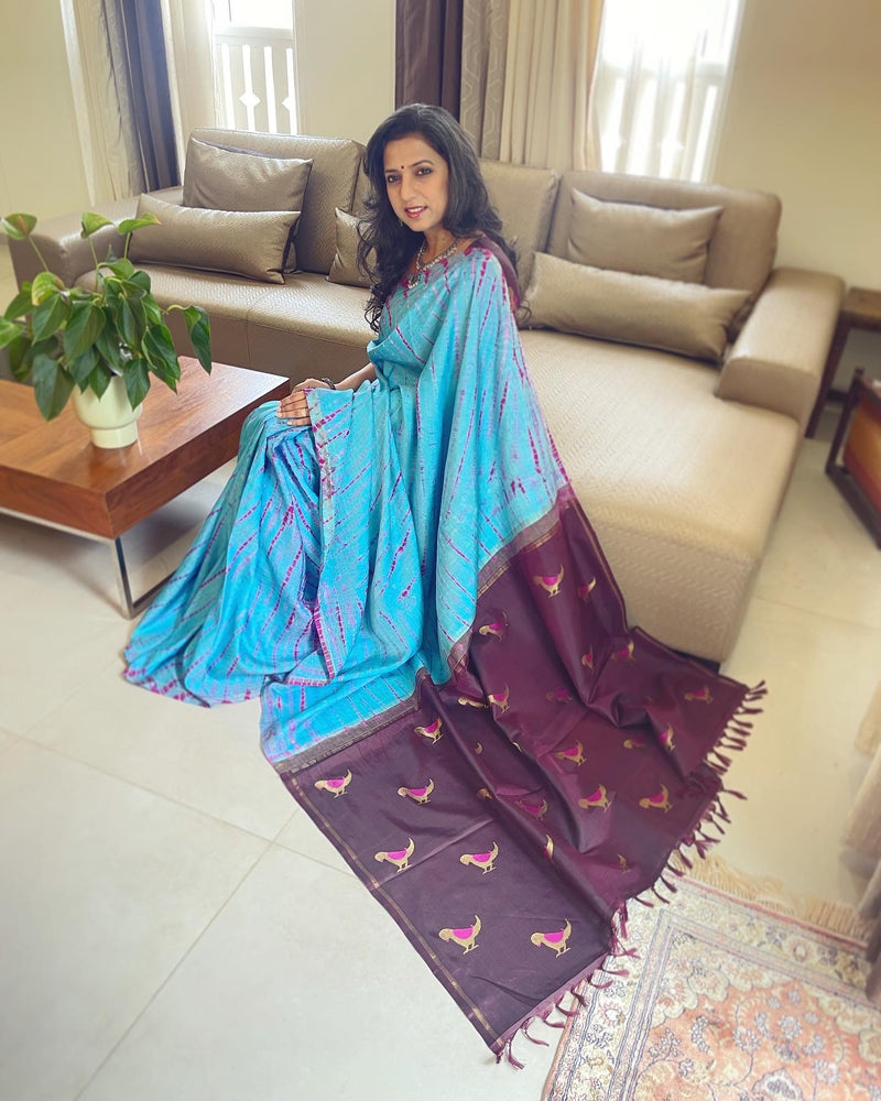 EE-W08621 Kanchi TieDye Parrot