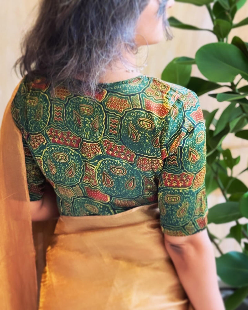 EE-W13200 Gold Tissue Sari