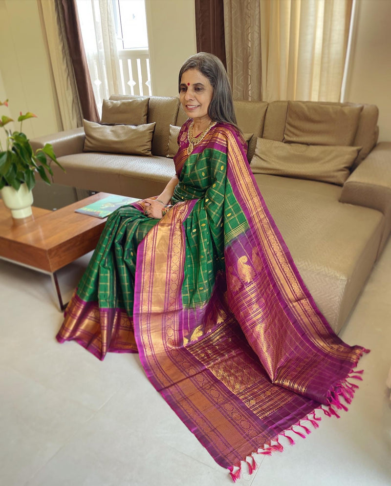EE-W00870 Green Gadwal Sari