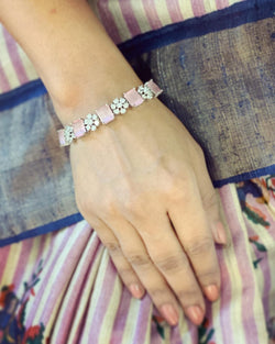 AJ-V20405 Pink diamante Bracelet