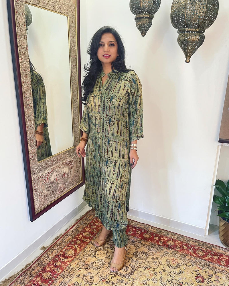 Ajrak co-or Set in Red & Blue