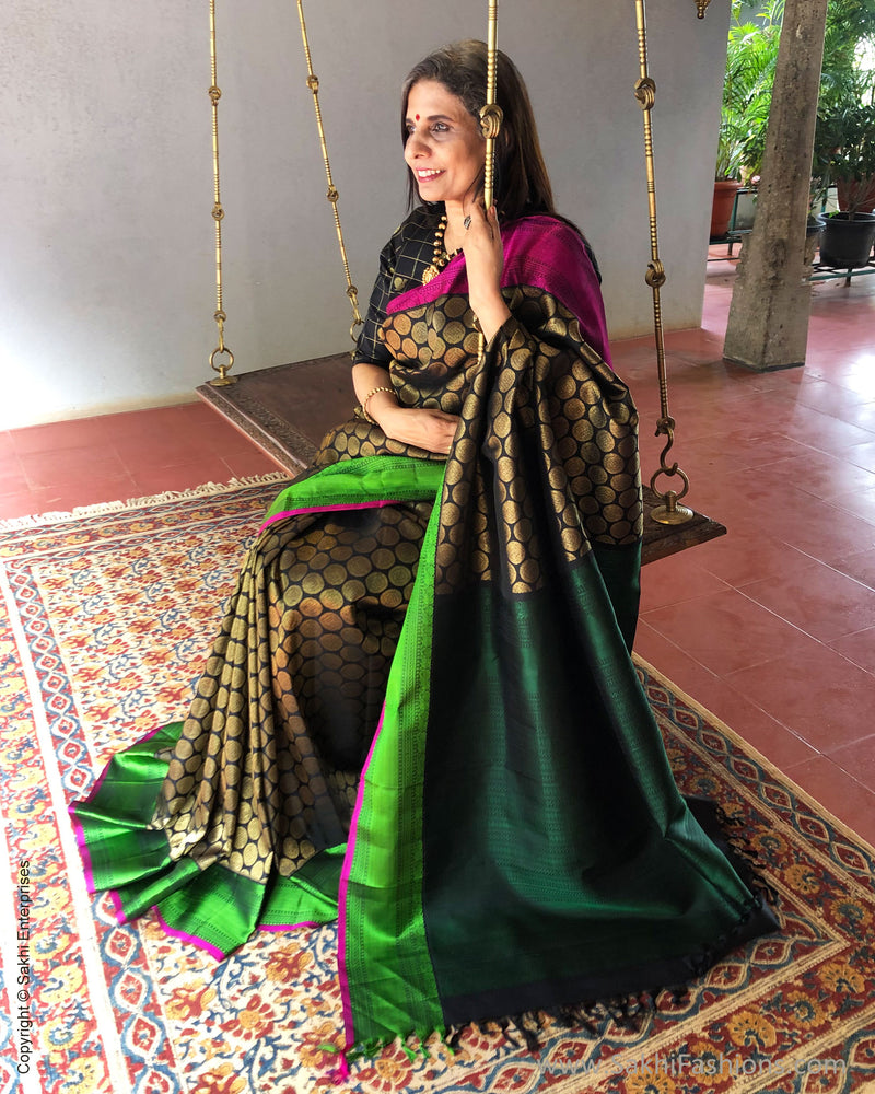 EE-S26252 Thread & Zari Kanchi