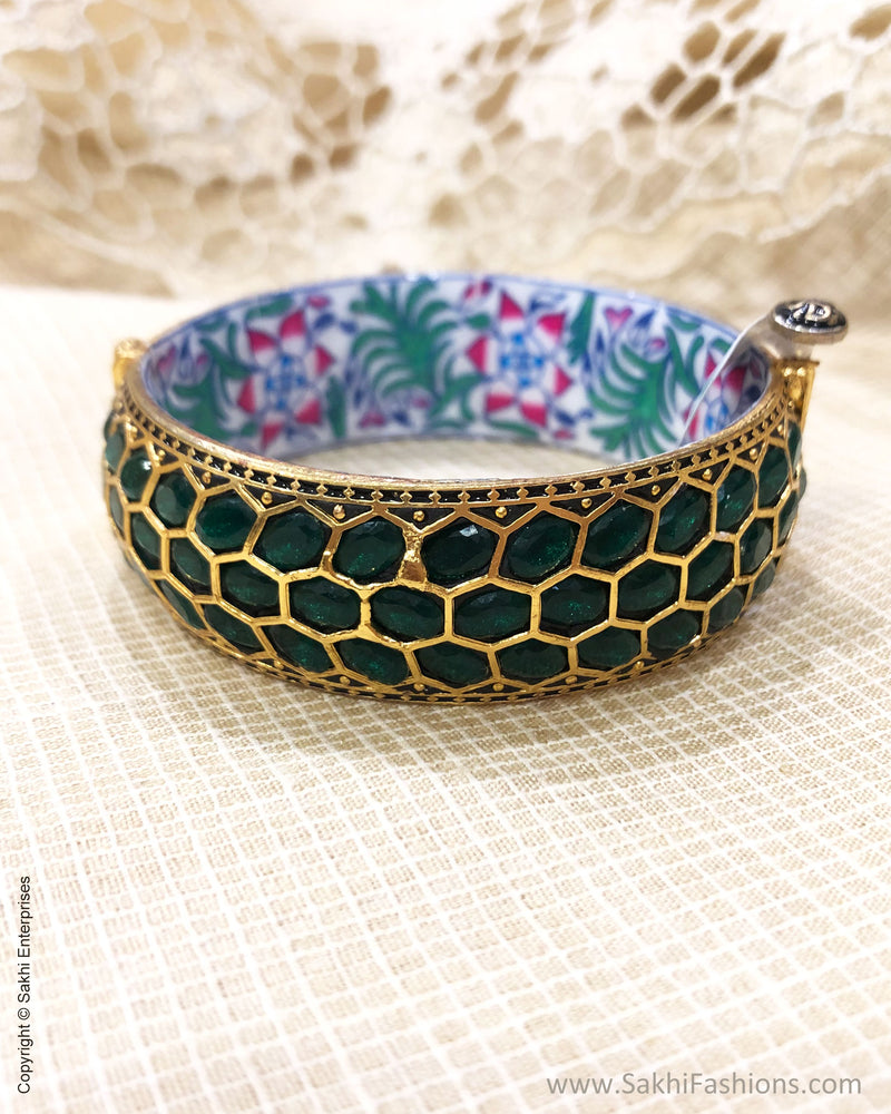 AJDS-28039 Green Bangle
