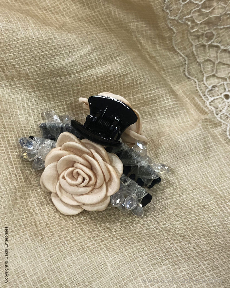AX-30650 Cream Flower Clip