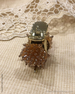 AX-0041 Beige Crystal Clip