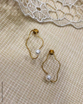 AGDS-35952 Pearl gold earring