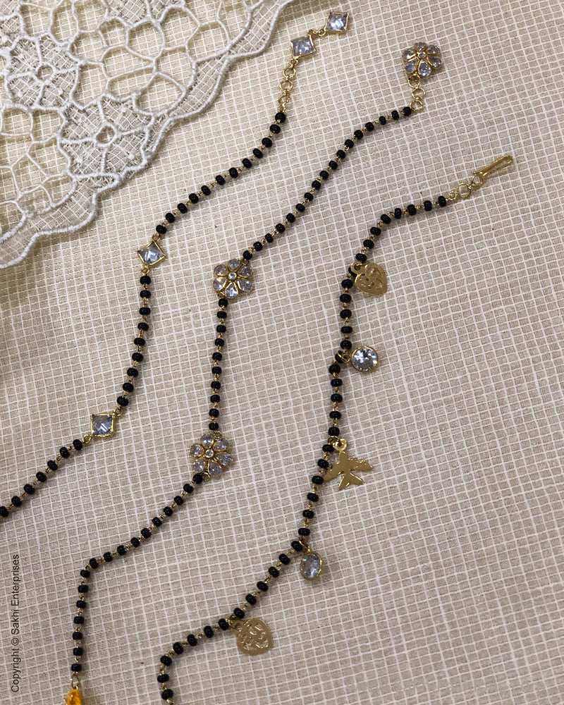 AGDS-35979 Gold Bracelet
