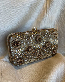 ACDS-213284 Gold Dia clutch