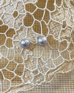 AJDS-41042 Grey Pearl Earring