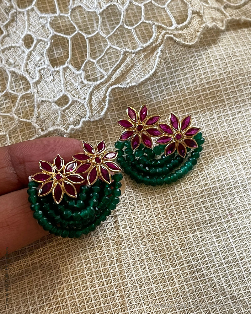 AGDS-40717 Gold earring