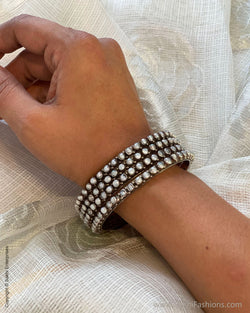 ASDQ-21059 Pearl Silver Bangle