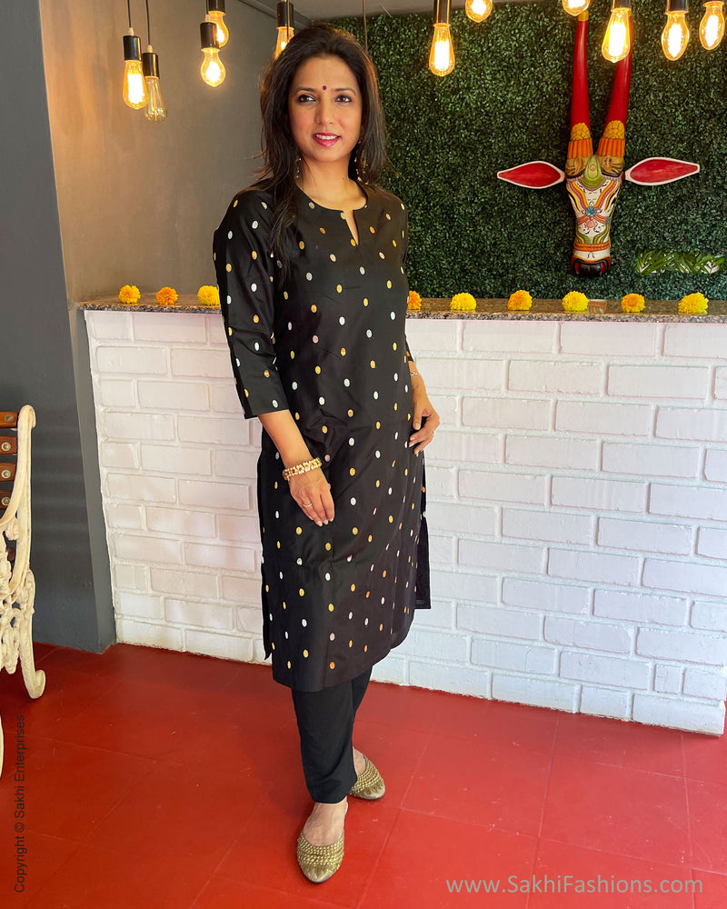 EE-S48071 Black Gadwal Top