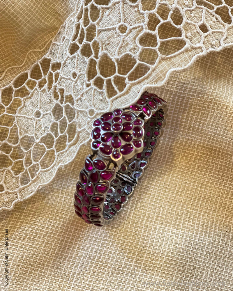 ASDS-52412 Ruby Bangle