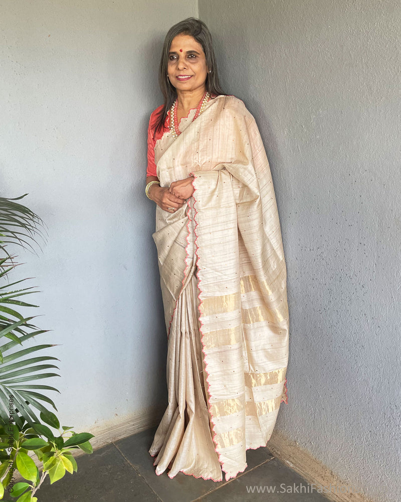EE-S53122 Tussar scallop Sari