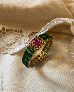 AJ-V04262A Green Bangle Kada