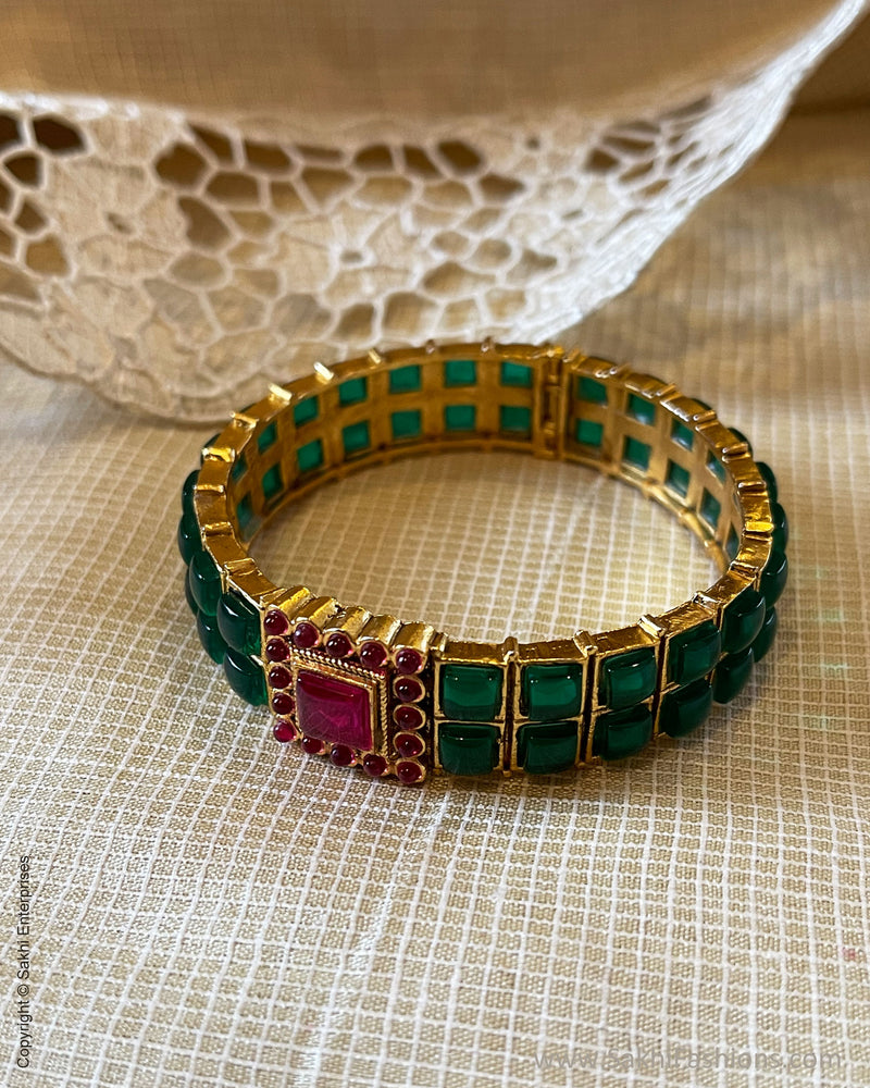 AJ-V04262A Green Bangle Kada
