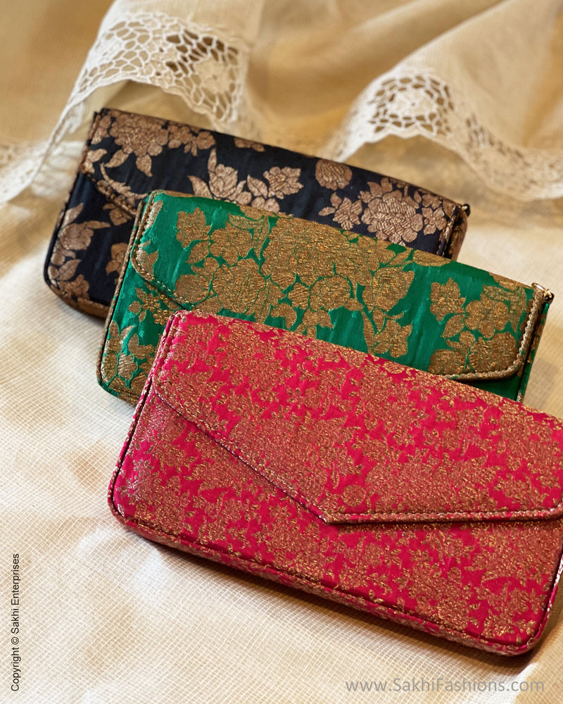 AC-V05064 Green Kanchi clutch
