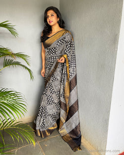 EE-V03155 Abstract Tussar Sari