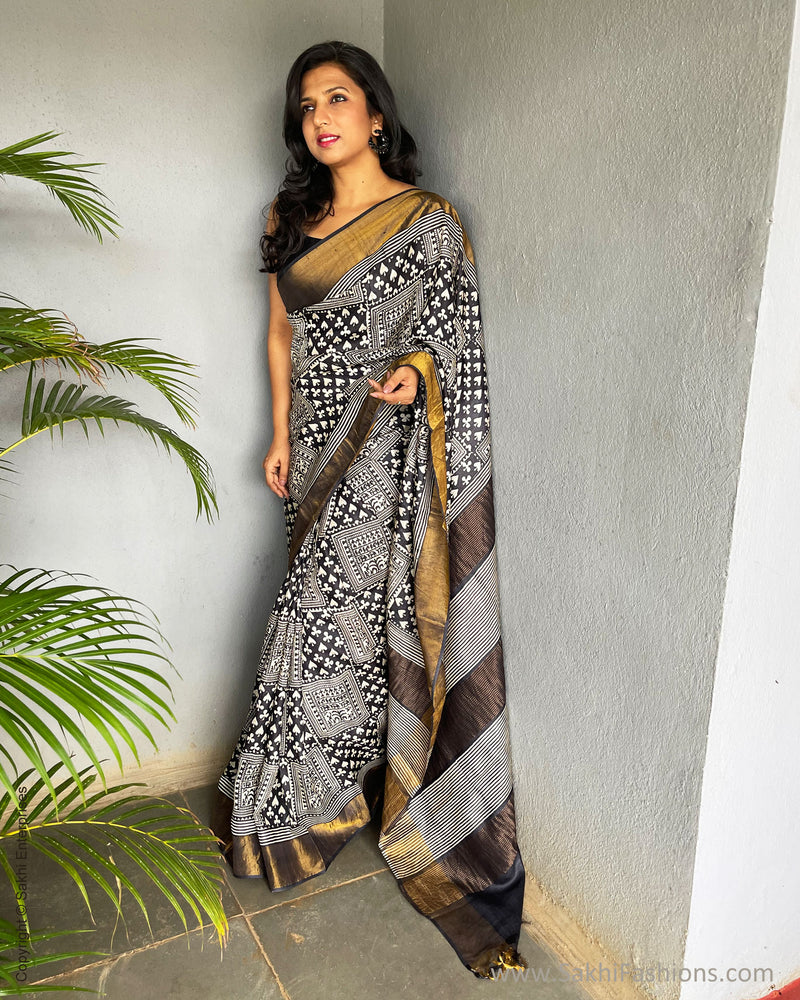 EE-V03155 Abstract Tussar Sari