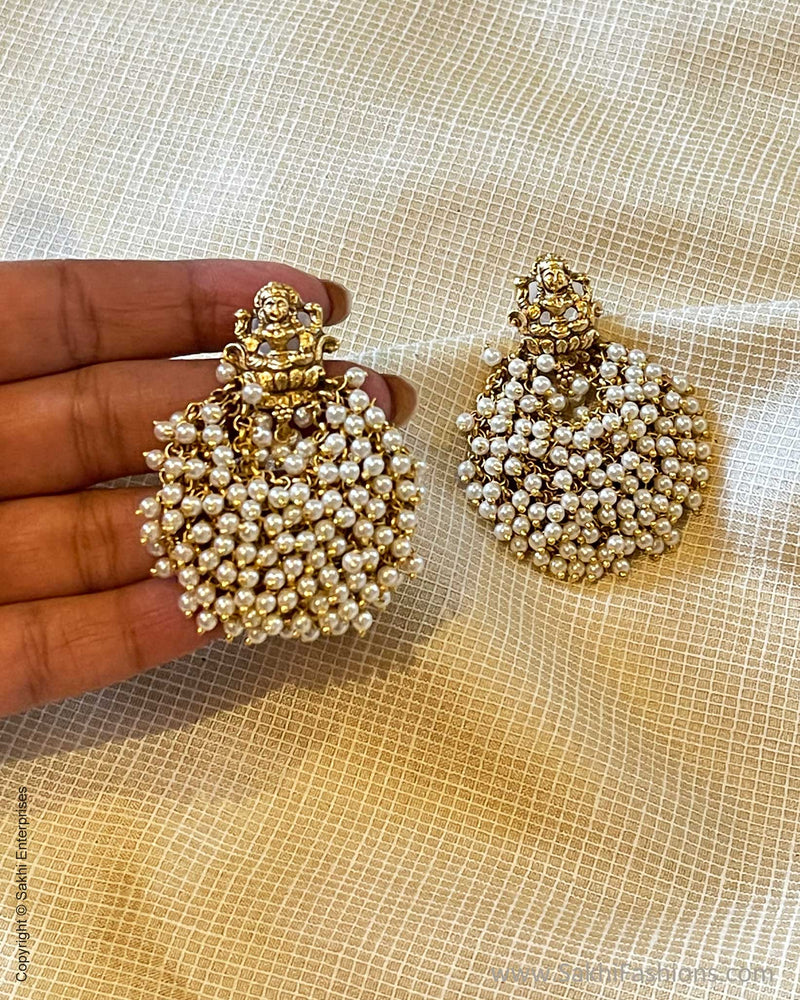 AJDS-U05291 Gold Pearl Earring