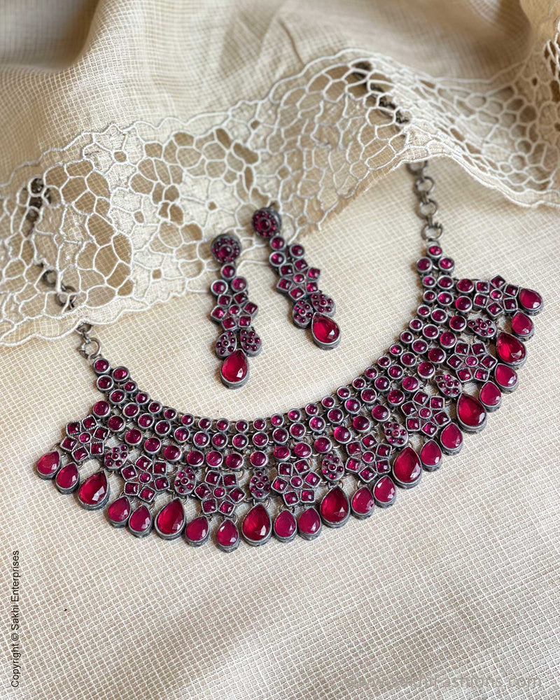 AJ-V16449 Red Necklace