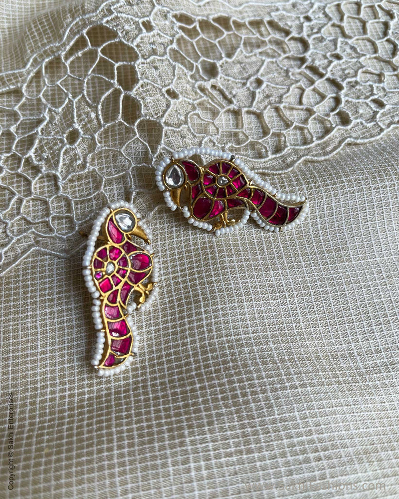 AS-V17720 Red Peacock Stud