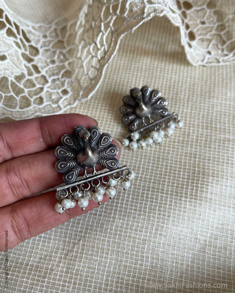 AJ-V16448 Pearl stud Earring