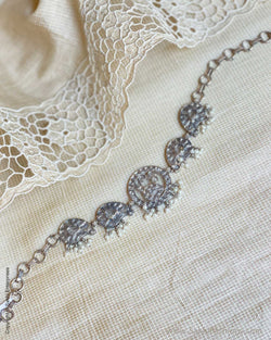 AJ-V16623 White Necklace Choker