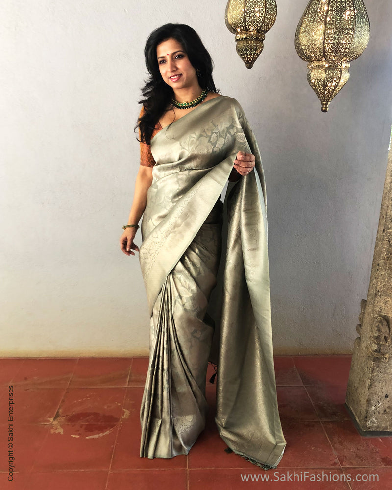 EE-S25378 Banarsi Green Saree