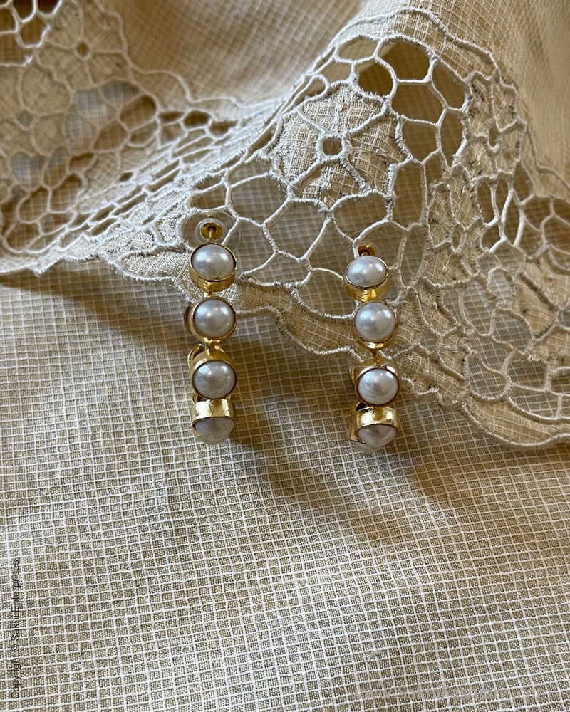 AJ-V02363 Pearl Hoop Earring