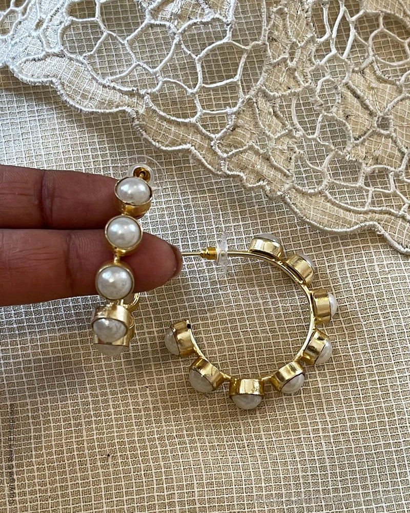 AJ-V02363 Pearl Hoop Earring