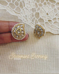 AG-V6177 Gold Mango Studs