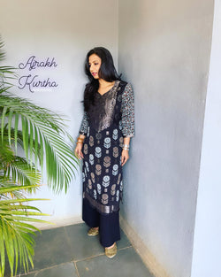 EE-V16558 Black Ajrak Kurthi