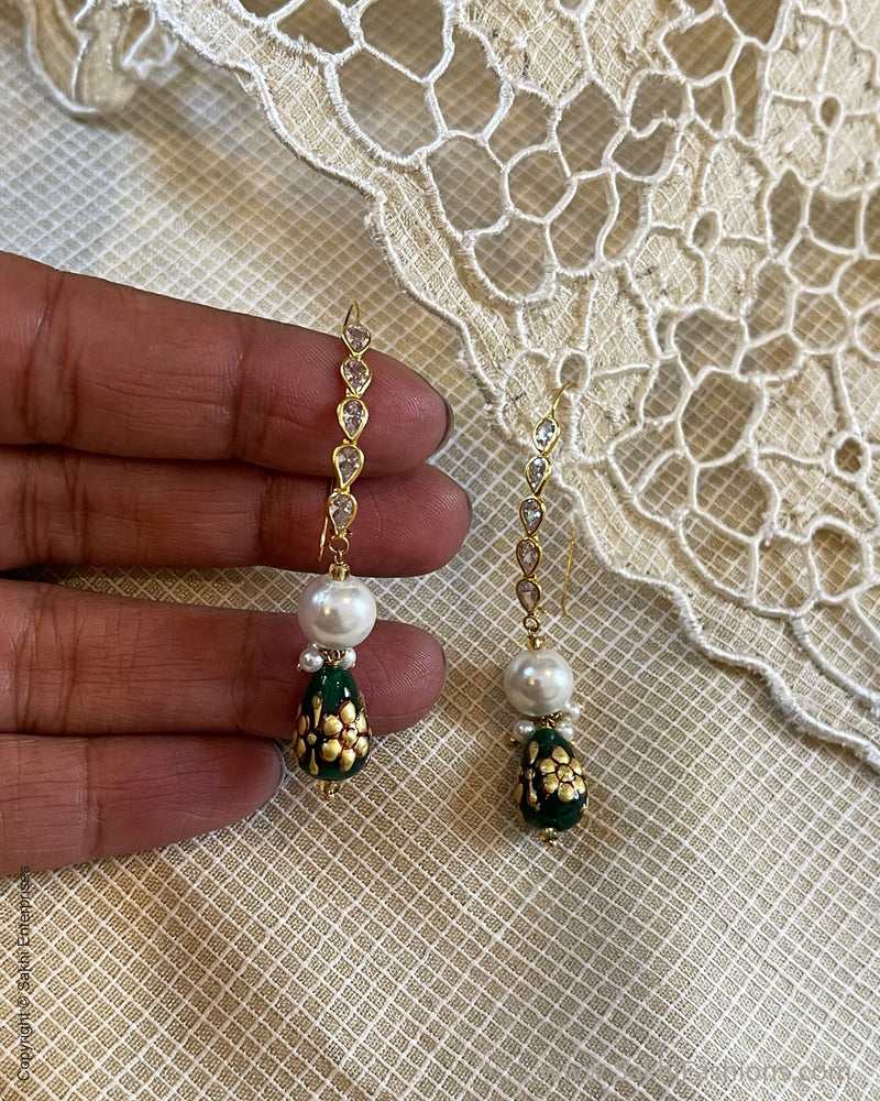 AG-V04296 Gold Green Earring