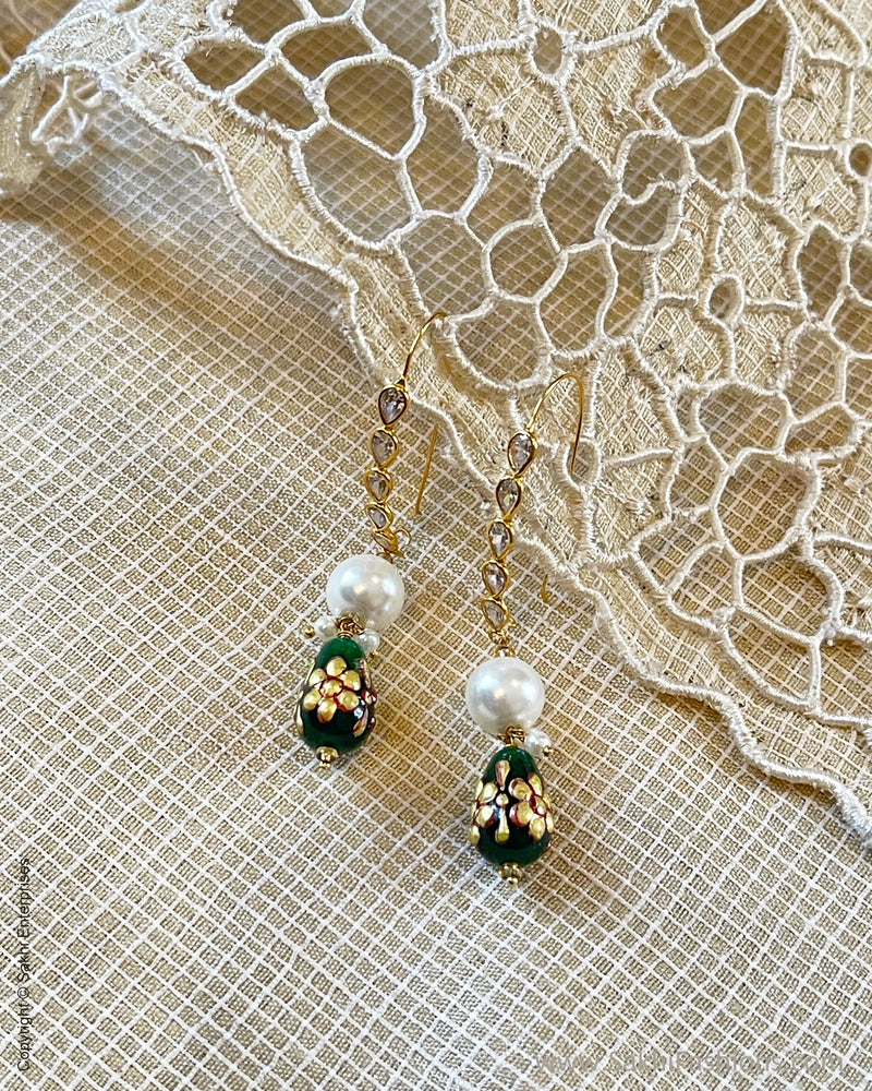 AG-V04296 Gold Green Earring