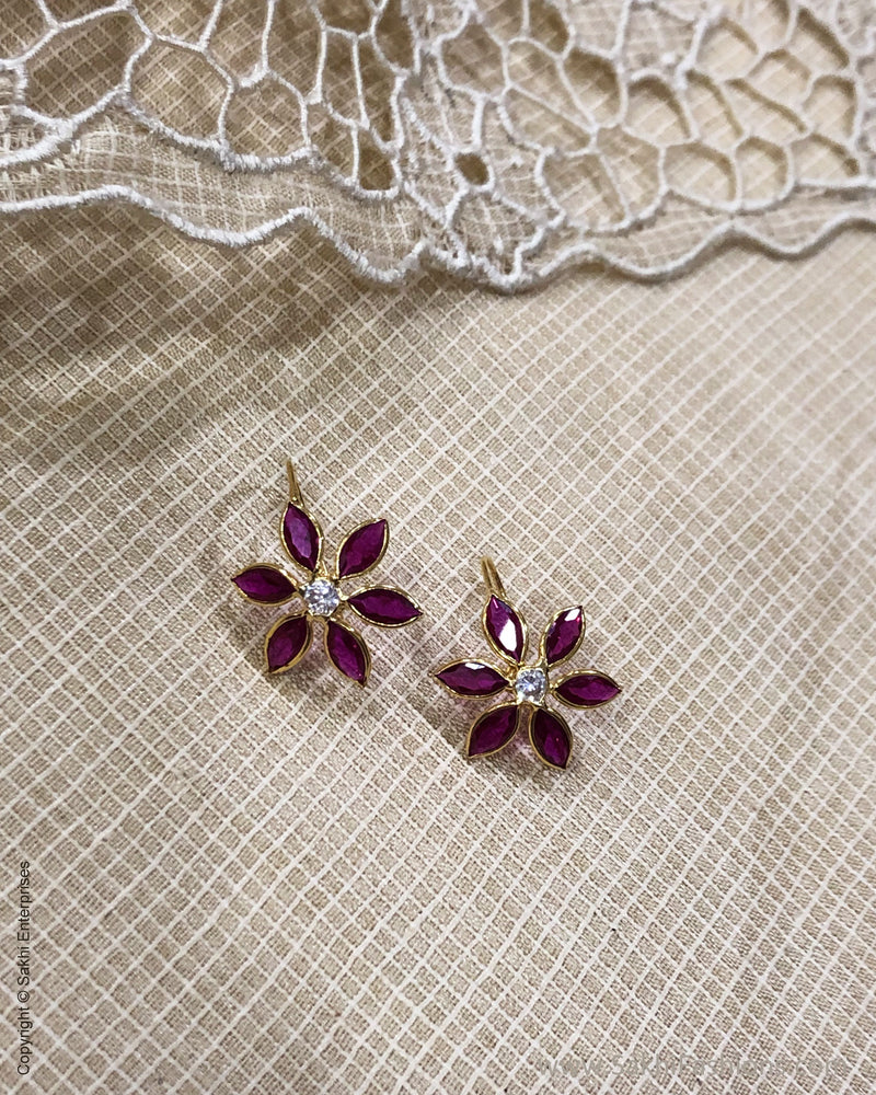 AGDS-37168 Gold ruby earring