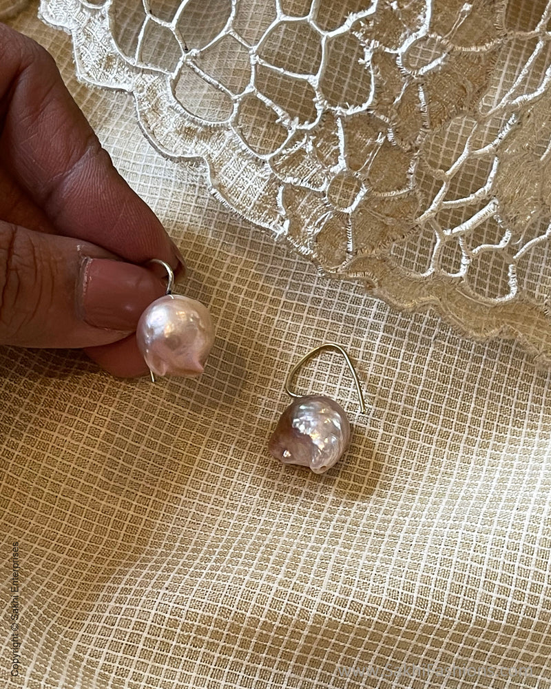 AJDS-22191 Pearl Silver Earring