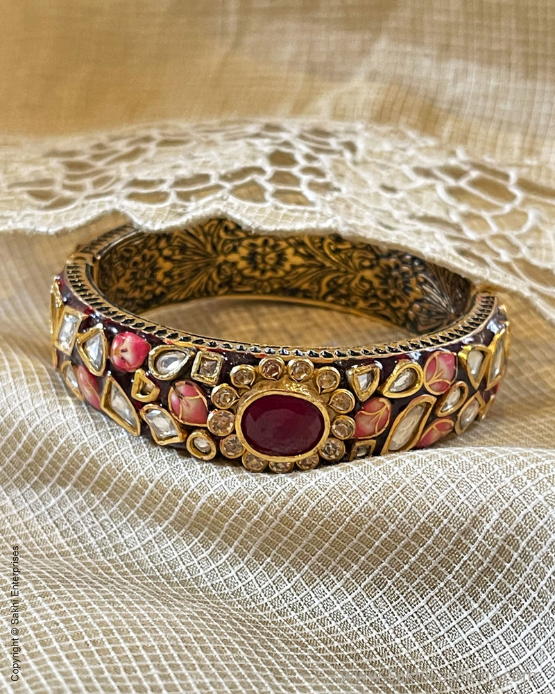 The Artistry of Kundan: Bracelets That Reflect Your Style & Fashion