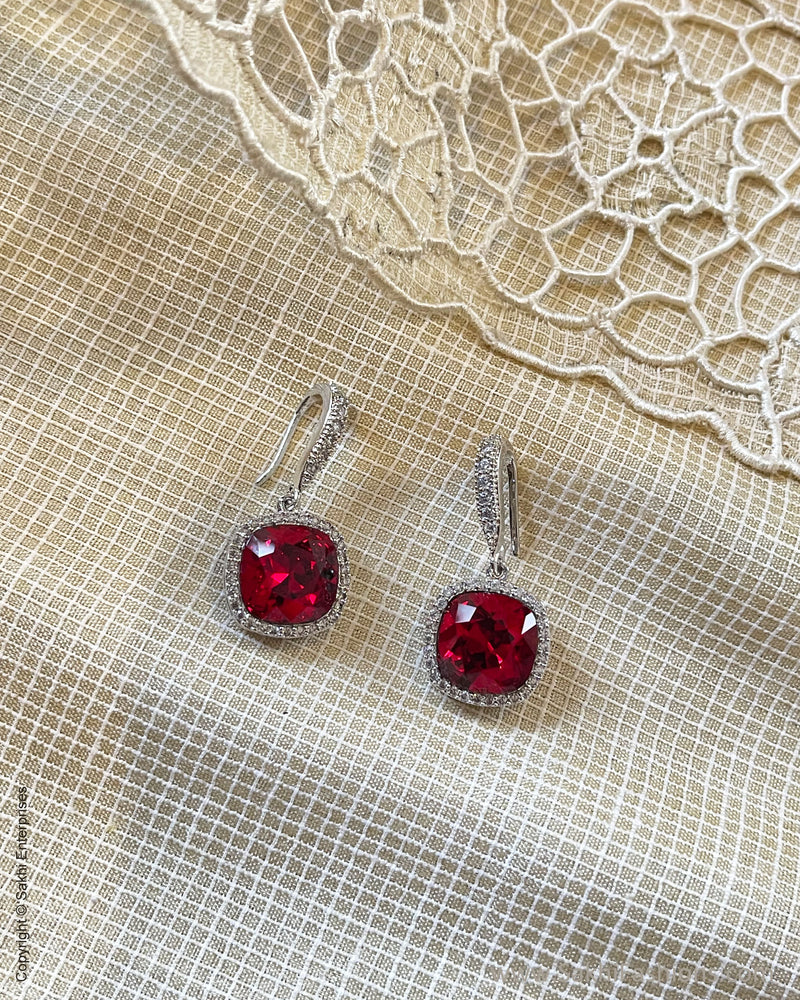 AJDS-49803 Ruby red Earring