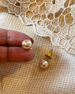 AJDS-52808 Gold pearl Earring