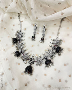 AS-V06037 Silver Kundan Necklace
