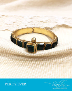 ASDS-21874 Silver Green Kada